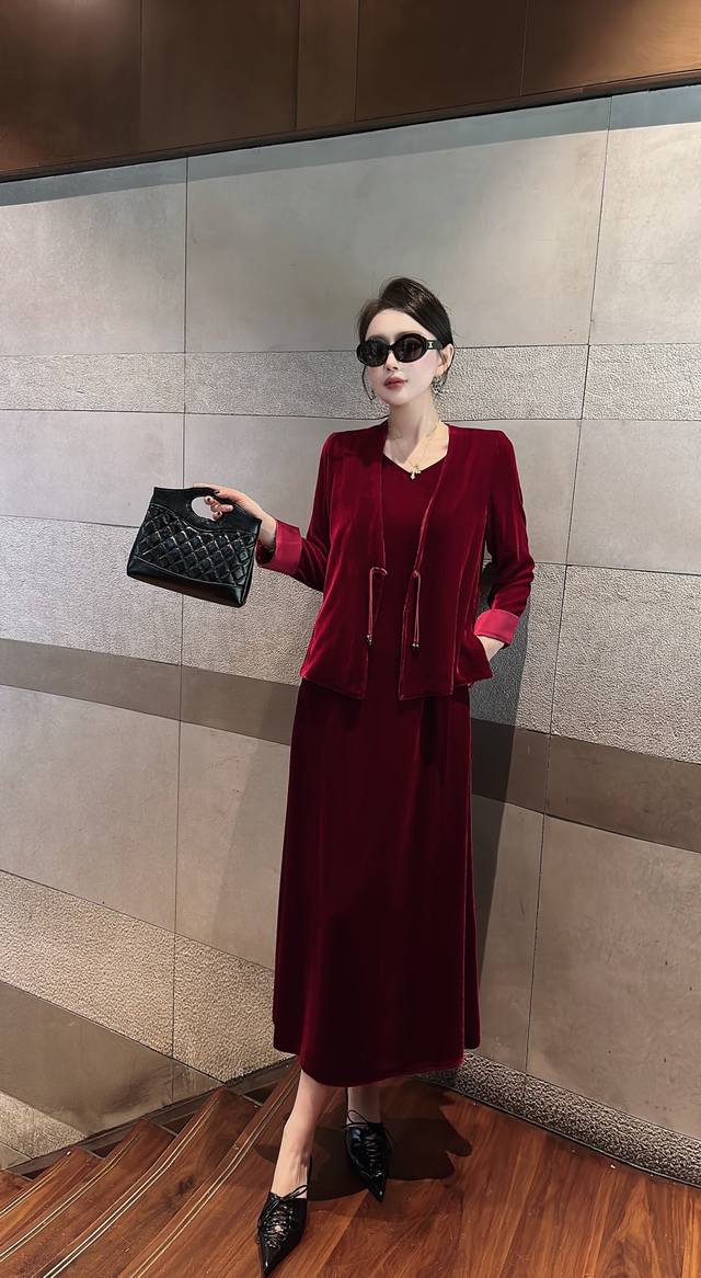 现货上新真丝丝绒新中式薄款外套二色五码，酒红色 黑色！S-Xxl 一套也有