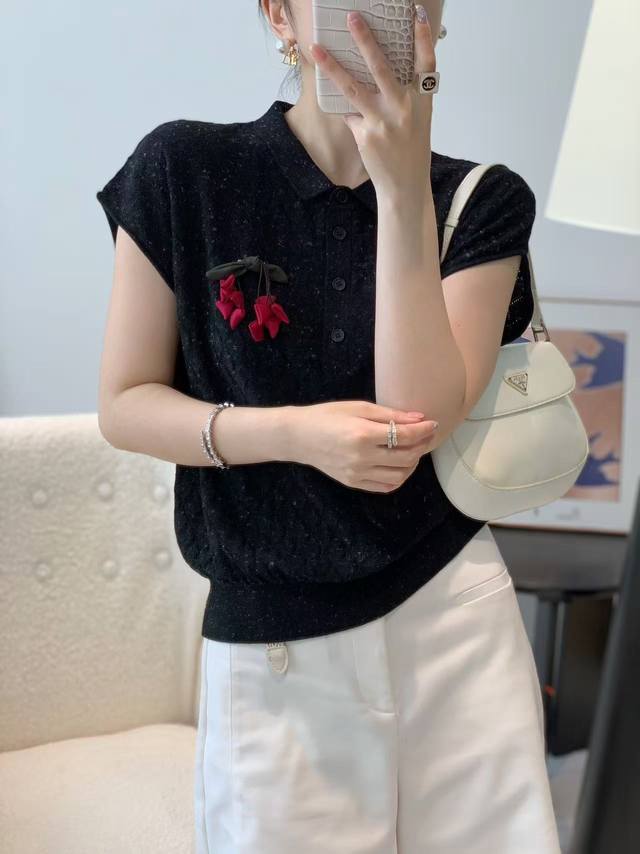 新款时尚气质翻领刺绣立体花朵羊毛针织衫百搭短袖上衣 均码 细羊毛