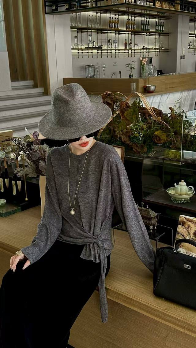 秋款上新细羊毛细带条纹上衣 均码