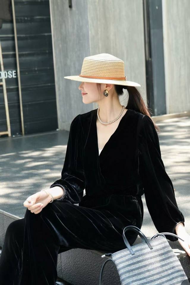 爆款推荐，25年早秋真丝丝绒裹胸一片式设计衬衫上衣阔腿窄版休闲裤直筒裤Smlxl 可单拿