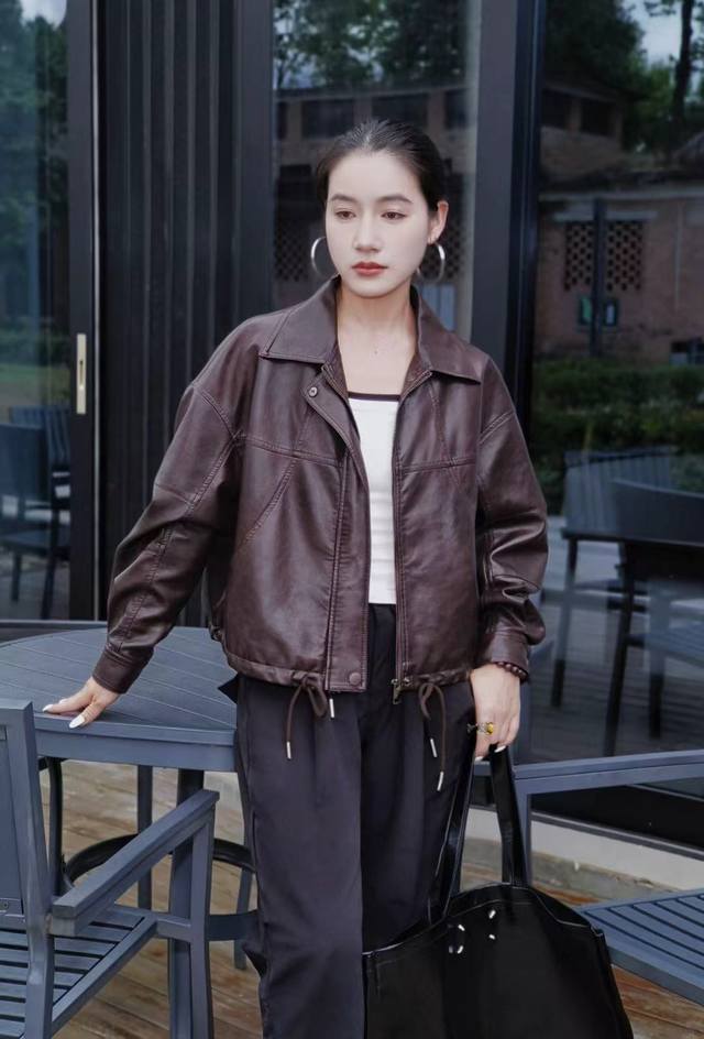 爆款出货！pu皮洋气外套，酷飒皮夹克机车外套，谁穿谁美！包补单！2色黑色.咖色Smlxl