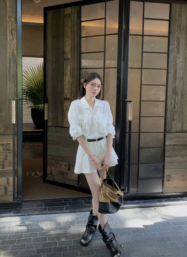 强推高级版 轻奢优雅气质收腰显瘦衬衫连衣裙 衬衫式设计利落又大气 腰带一收 腰臀比直接拿捏 宽松版型藏肉显瘦 袖口随意挽起慵懒感满满 Smlxl