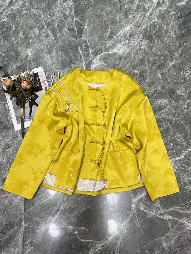 欧货新款 爆版！高品质醋酸缎提花国风外套，细节也做的提花，氛围感拉满！姐妹们出大货啦！赶紧囤货补单款Smlxl