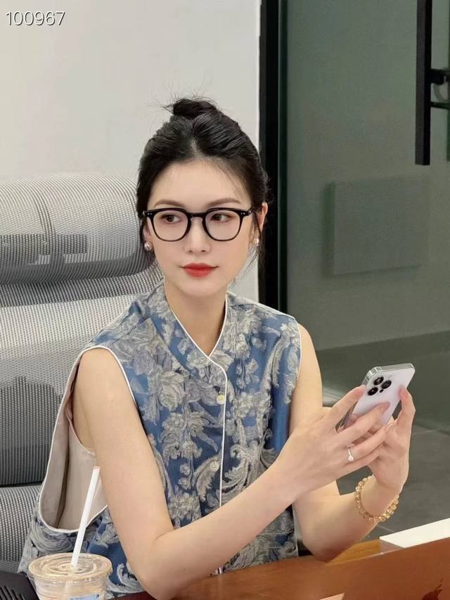 欧货新款 原创设计人丝提花真丝亚麻面料马夹，可双面穿反面采用杏色人丝提花高级感满满，订单款爆炸款Smlxl