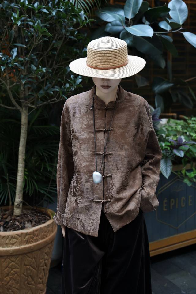 爆款上新 跑量人丝羊毛慵懒风外套 面料：10羊毛，10锦纶，10涤纶，70人丝 颜色：粉色，玫红，咖色 尺码：S-Xxl