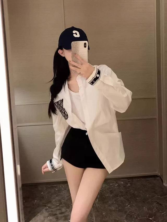新款 设计感字母提花袖口拼接宽松衬衫 Sml