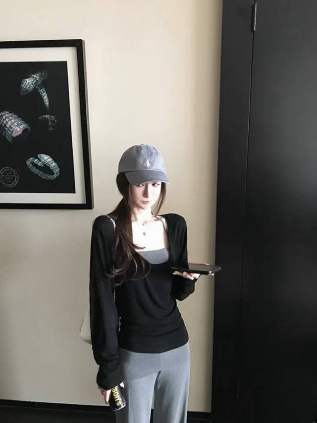 松弛慵懒感套装 轻奢软糯亲肤的上衣 精致设计藏着小性感垂坠感满分的阔腿裤 宅家松弛美出圈 灰色 咖色 Smlxl