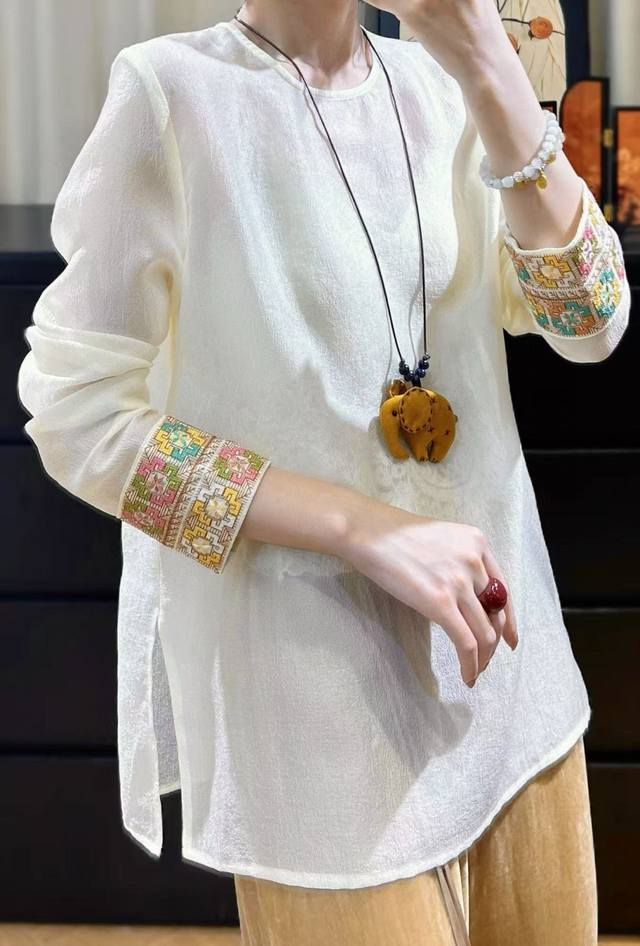 秋季新款新中式天丝混纺重工刺绣圆领衬衫 黑白两色 Smlxl