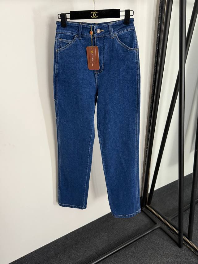 款号20255388 Loro piana*Lp新款 后侧口袋设计 超显瘦紧身小脚牛仔长裤，蓝色，Sml， S码；腰围66，长104；重量：0.625Kg .
