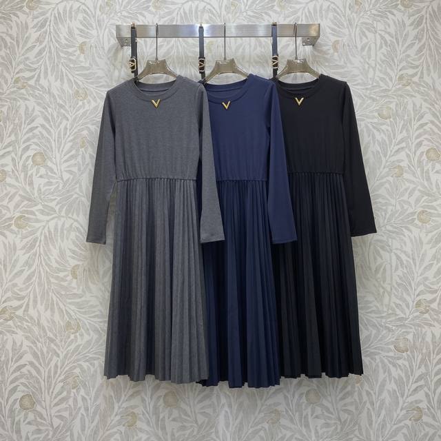 Va★ Fw 精致圆领金属扣点缀重工压褶设计收腰连衣裙 配送腰带 高级面料，颜色:图片3色，面料:精纺棉面料 Smlxl