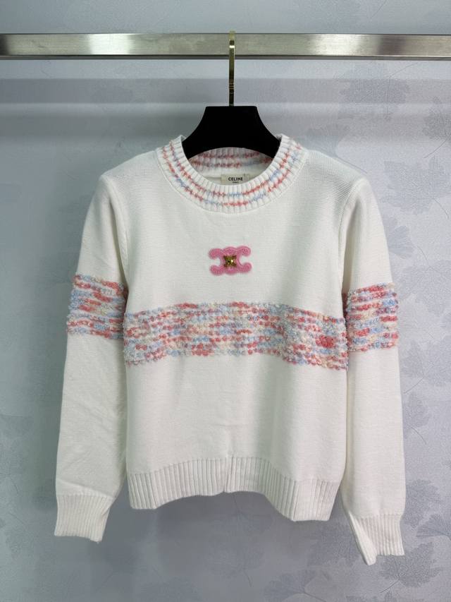 Ce*2025早秋新款凯旋门圆领针织长袖！定制羊毛纱线织造 柔软亲肤 舒适有型 圆领长袖套头版型 领口调节恰当露肤 美化头肩比例更显瘦 领口错色条纹碰撞包边呼应