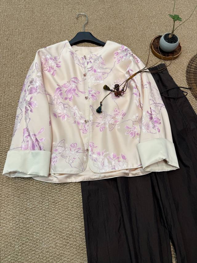 早秋真丝提花对花外套两色