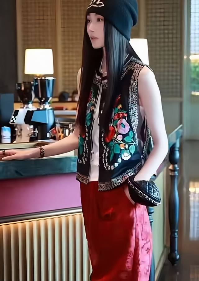 抢货大爆款 高端中式刺绣盘扣马甲 重磅刺绣 高端惊艳精品名媛温柔气质，穿出新中式的贵气感Smlxl