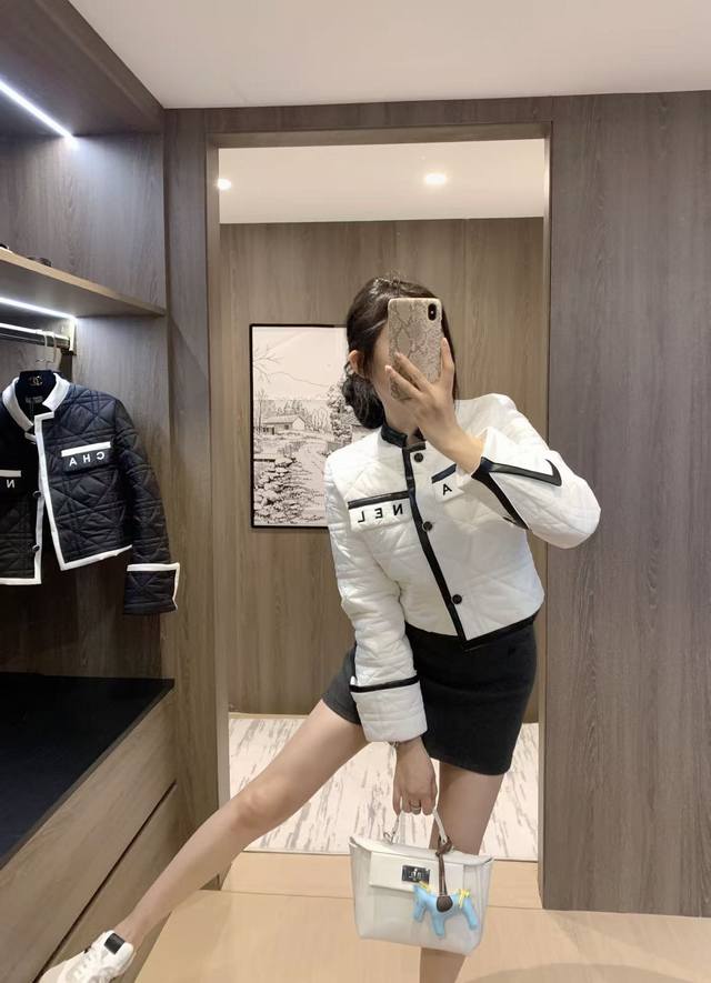 25Ss秋冬Chane*字母格纹棉服～独家设计款，定制三合一行棉面料，模特上身均为大货实拍，Sml，黑色白色，Smlxl，跑量价