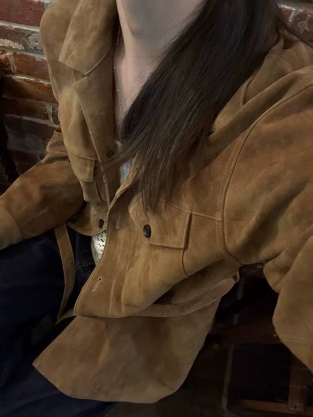 高级感简约随性麂皮绒外套 展现慵懒高级稳定衣着风格，稳稳拿捏搭配轻松、时髦不费力 Smlxl