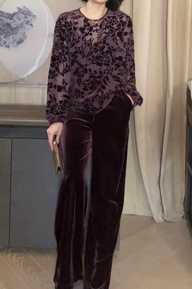 真丝丝绒烧花衬衫、简约宽松版，非常耐看 搭配的裤子也有 S Xxl