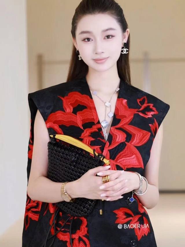 新品上架 高档提花面料！重工定位满绣！国庆必备单品！国潮马甲！Smlxl