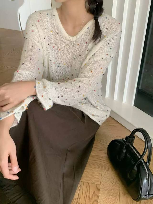 秋装新款韩版简约百搭韩系V领彩色波点V领针织衫女