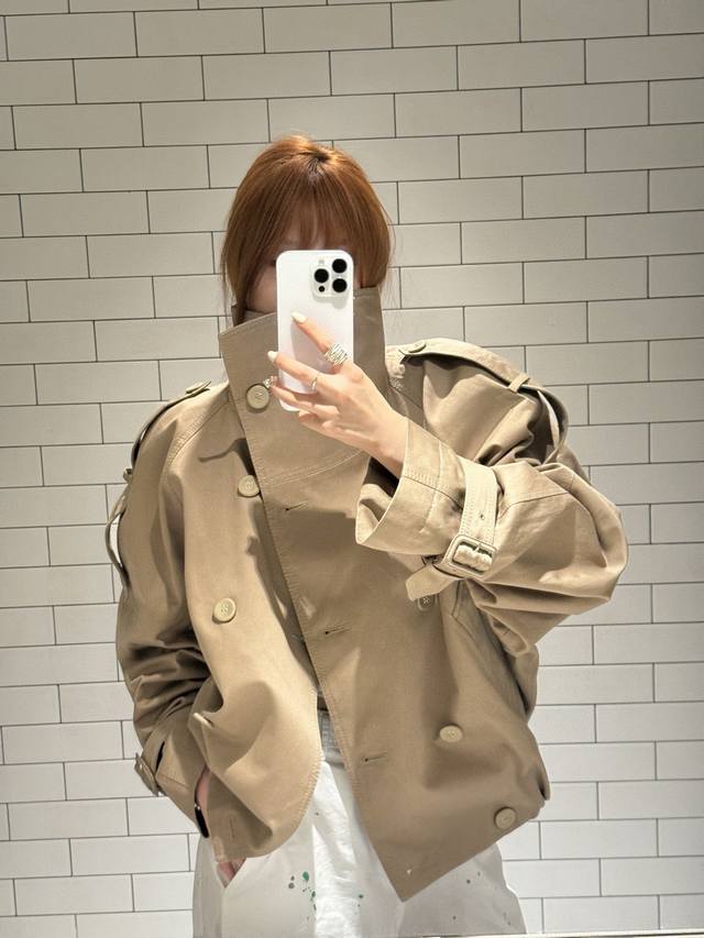 Acne Studi*S 老钱复古风短款夹克风衣外套 最近爆火的“巴恩风” 后背做了做旧皮牌点缀 卡其色