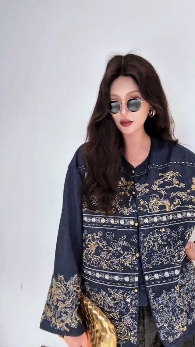 重磅订珠刺绣外套！最高版本！欧货时尚重工钉珠刺绣牛仔外套女2025年秋季新款洋气宽松减龄上衣Smlxl