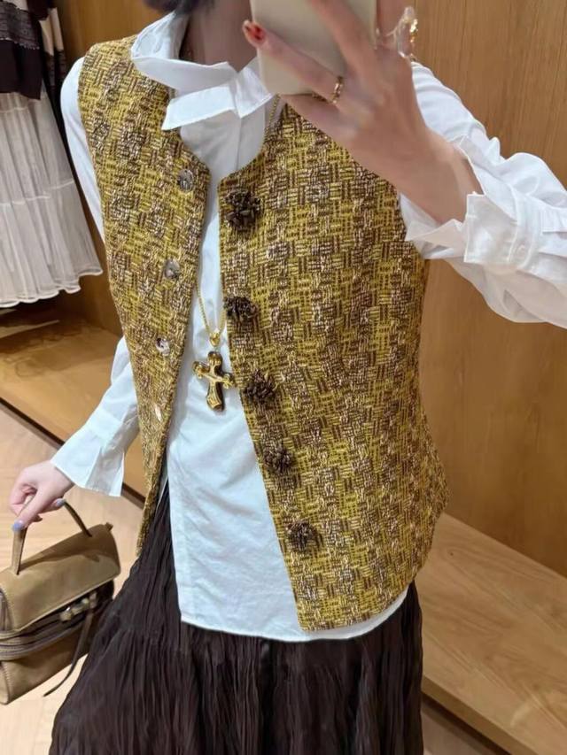 2025秋季新款爆款纯手工缝制定制扣高级时尚洋气百搭显瘦无袖小香风马甲背心四码S M L Xl