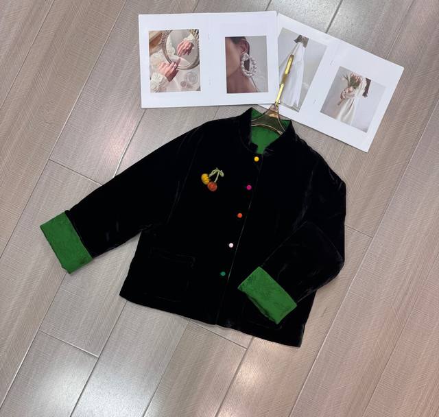 新品上架 活性真丝丝绒面料！内衬100人丝提花面料！精致彩扣！双面双穿！做工精细！国潮夹棉外套！Smlxl