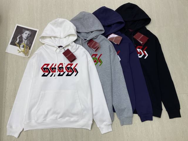 2025新品 实拍 Gu 新款高品质连帽卫衣；采用棉面料质感柔软细腻；定制洗水麦辅料齐。版型宽松上身效果舒适好看！ 碼数 S-M-L