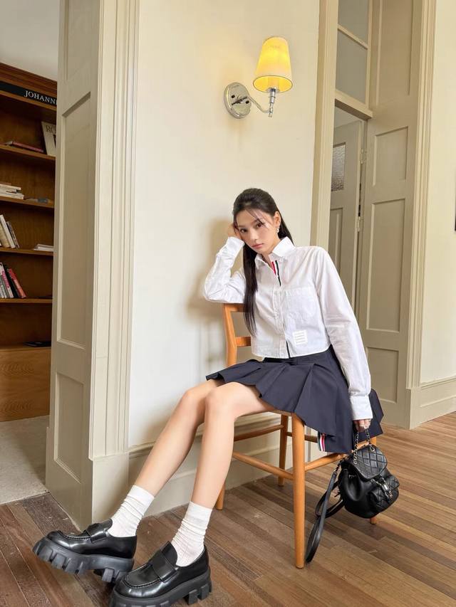 Tb 新款Tb学院风门津织带短款白衬衫休闲百搭衬衣 一色三码Sml 面料:棉