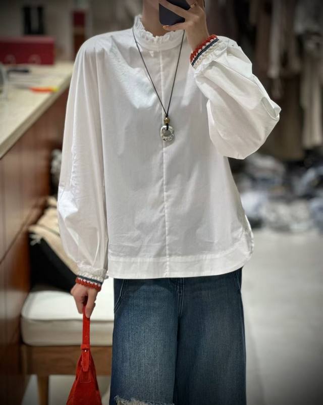 爆款上新 木耳边中领宽松手袖钩花百搭衬衫 面料：棉 尺码：S-Xxl