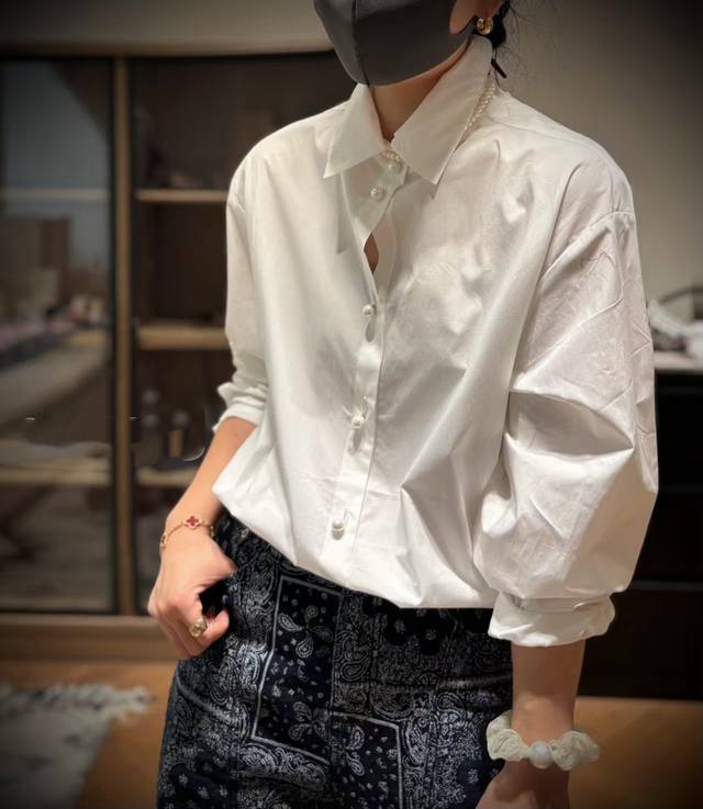 爆款上新 珍珠扣口袋白色衬衫 搭配任何单品 面料：棉 尺码：S-Xxl