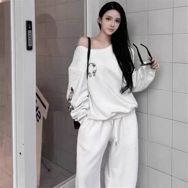 克罗心斜肩卫衣直筒卫裤 套装！美式辣妹慵懒风～