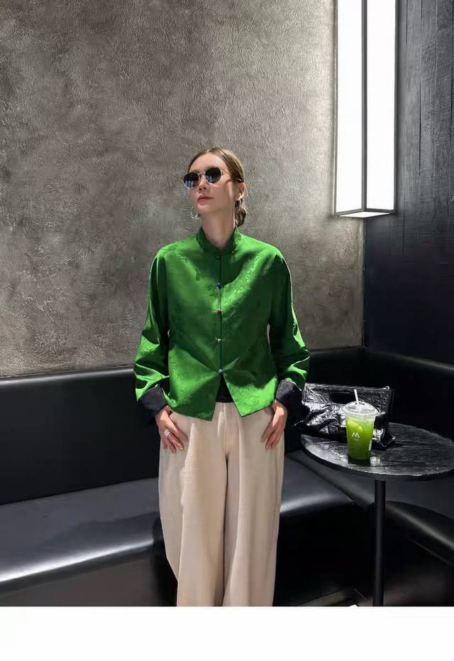 高品质，新中式国风双面穿撞色外套，高级感立领七彩盘扣提花开衫！复古气质百搭款！3色四码Smlxl