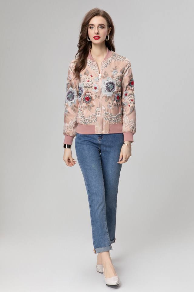 富贵花外套 码数: S -M-L-Xl-Xxl 颜色: 图片色 尺寸: S码 胸围：96Cm 衣长：60Cm 袖长：56Cm 肩宽：36Cm 面料: 进口浮雕织