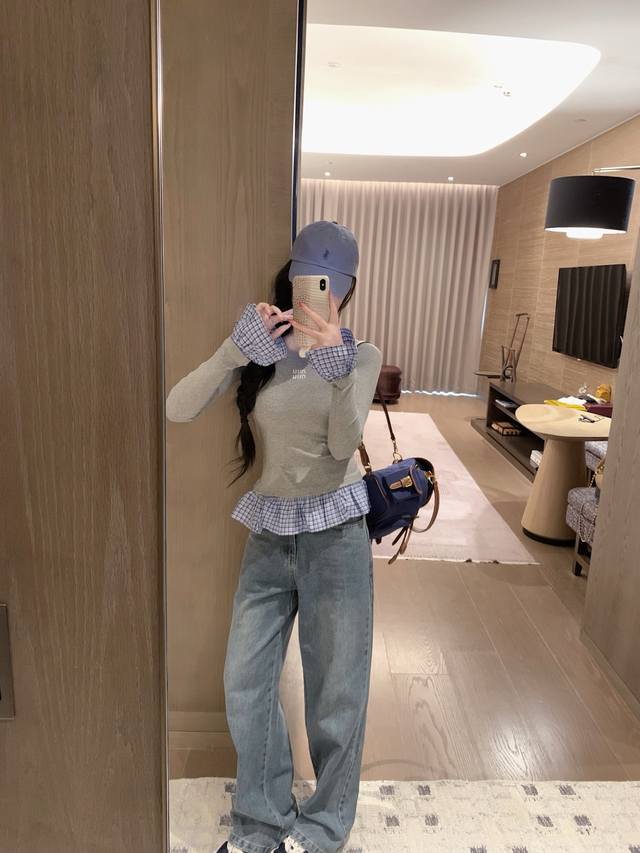 Miumi*刺绣字母拼接格子荷叶边绣口 下摆打底衫～～Sml