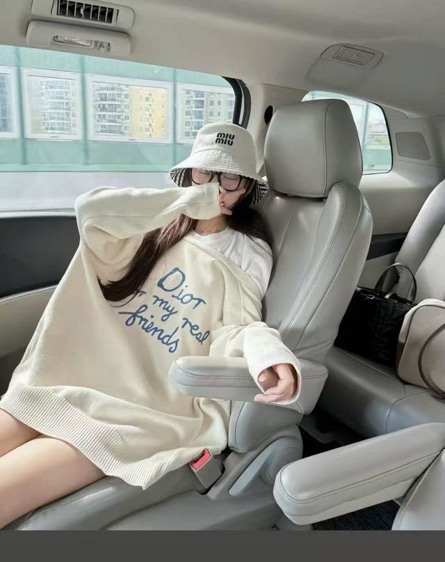 针织毛衣 D家25新款Logo刺绣开衫针织毛衣 颜色:2色 码数:F