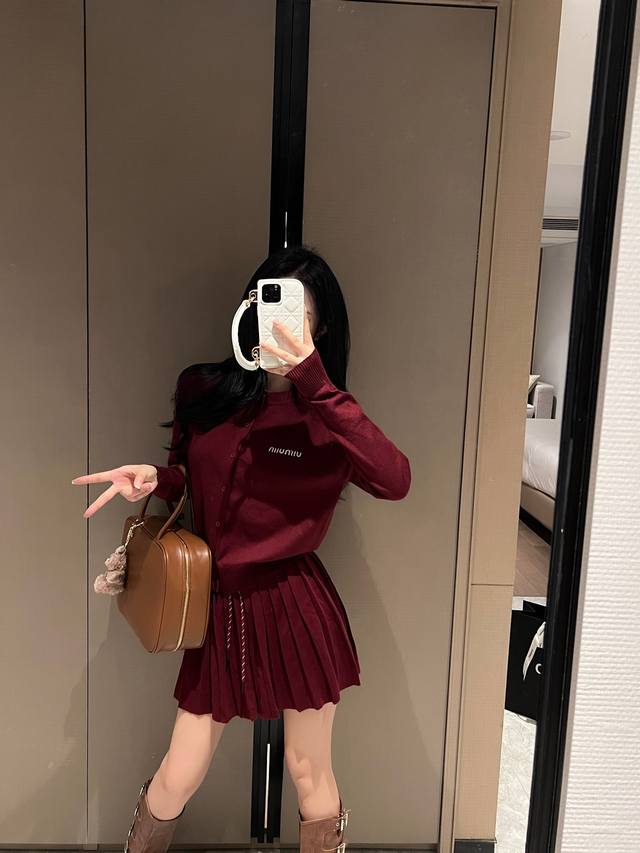 Miumi*减龄提花字母针织外套百褶裙短裙套装～～一套搭配减龄高级