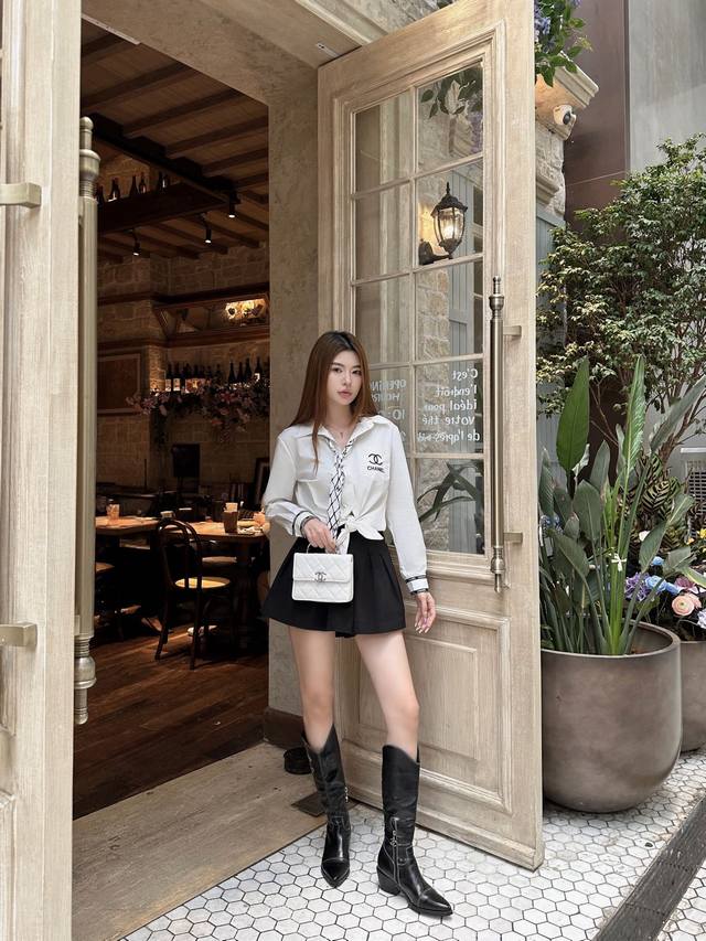 Chane*2025Fw爆款推荐衬衣 经典又有型 各种都能完美驾驭～高级成衣做法，细节美到爆！精美又日常，轻松驾驭！质感棒棒哒！减龄 时尚 休闲少女感，强推！！