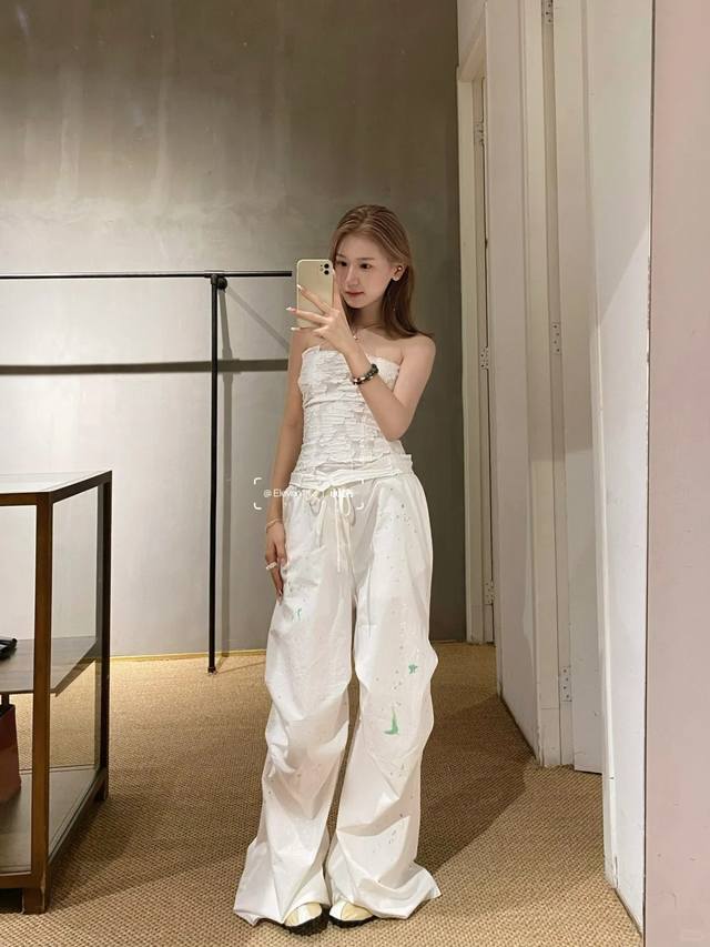 新款！最新Mm6 25New 泼墨伞兵裤颜色：白、黑尺码：Sml
