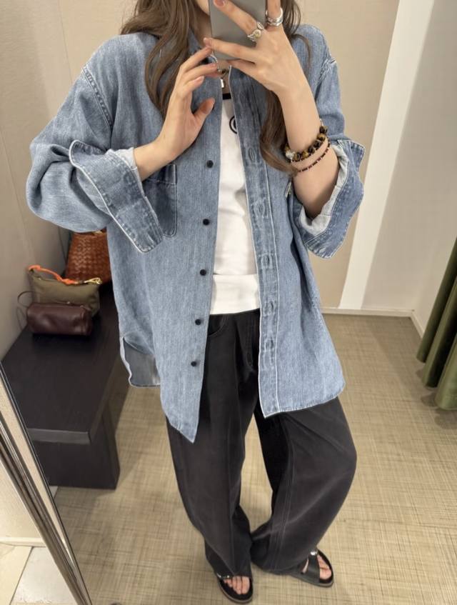 新款！最新The R 25New 极简风宽松亚麻牛仔衬衫。尺码：Sml。 。