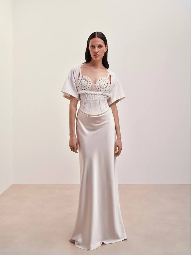 25pf早秋Seen Users蕾丝鱼骨拼接半裙可搭配任何超酷外套。Sml ：米白