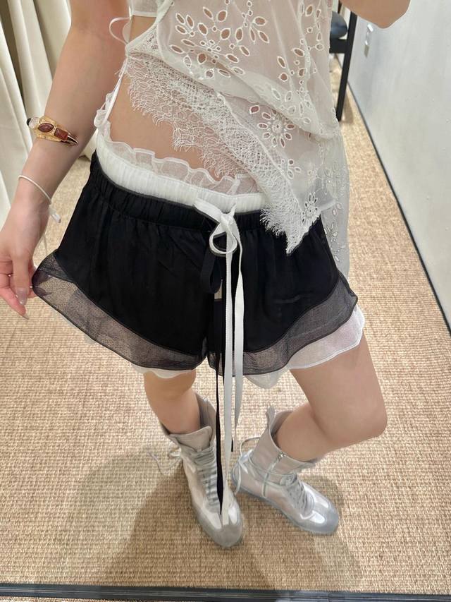 25Ss春夏Ann Demeulemesster 暗黑系双层拼接短裤 高品质蕾丝拼接。Sml ：黑色