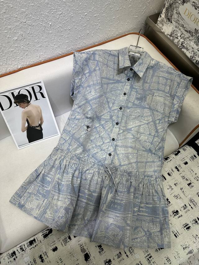 Dior 无袖连衣裙 图案提花面料 整件衣服做工更是非常精细 一系列款 高品质 尺码 Sml