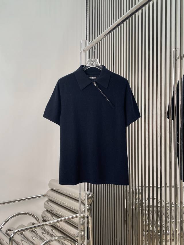 实拍图！最新Miu 25New 斜拉链翻领针织短袖上衣尺码：Sml