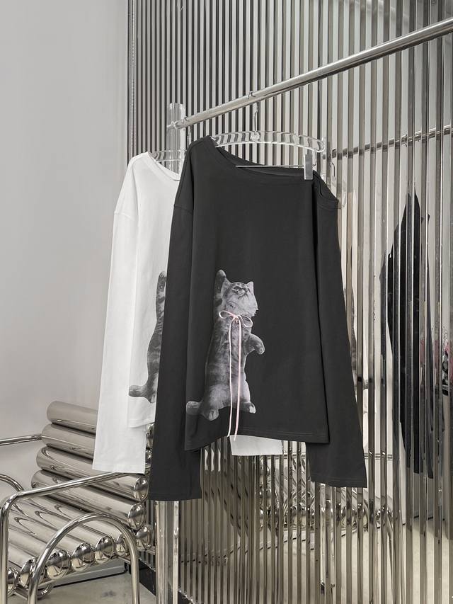 实拍图！最新 25New 小猫蝴蝶结铃铛歇肩T恤颜色：黑、白尺码：Sml