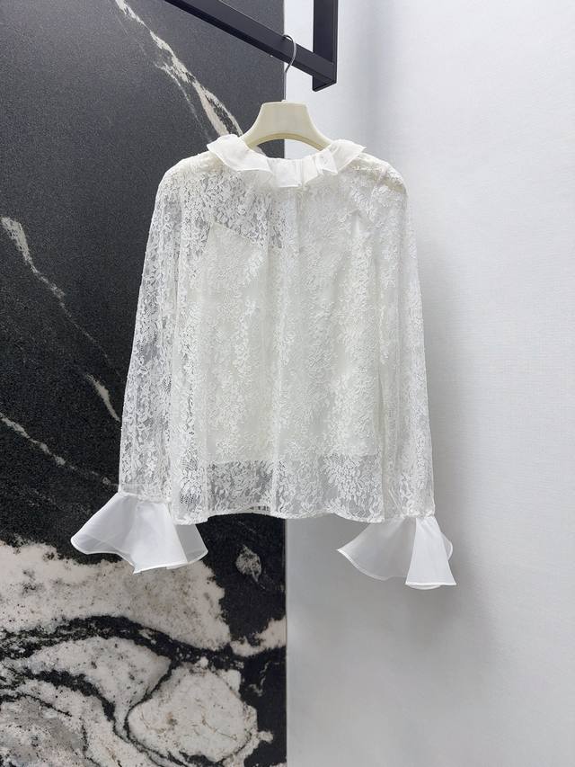 Vltn 25Ss 秋冬新品法式甜美风纯色蕾丝两件套上衣 一整个优雅和复古的气质感 非常温柔 通体蕾丝面料工艺精致到尖叫 女人味十足 纯色简洁好穿 通勤日常皆可