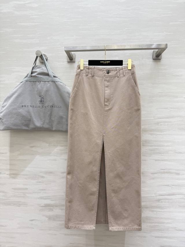 Bc2早秋新款 做旧牛仔开叉半裙 高品质 现货来Size：S M L S码腰围：66，臀围：88，裙长：93