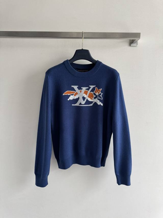 Louisvuttn* 25Fw新款套头毛衫 胸前Logo印花装饰 圆领简洁百搭，质感柔软舒适，织面饱满细腻上身显温柔气质 常规版型上身自在无束缚，日常通勤都可