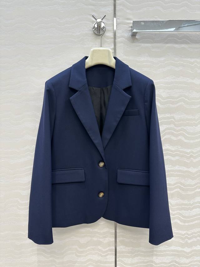 独家首发原单品质！Lw高智感时髦精穿搭！干练帅气西装外套，后背松紧腰双皮扣设计高级又时髦！实穿又有设计感！休闲帅气通勤必备品百搭不挑人哦，定制精纺斜纹西装料，L