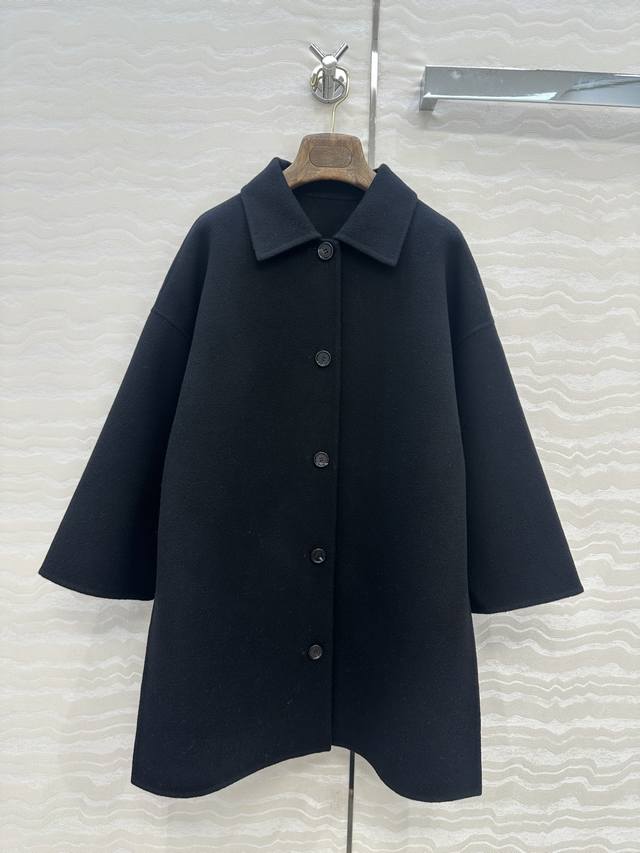 独家首发 高端品质！Lp高奢老钱风穿搭！气质翻领单排扣手工羊绒长款大衣外套！两侧开叉设计优雅随性，定制90羊毛10羊绒毛呢面料质感细腻柔软！纯手工包边工艺！气质