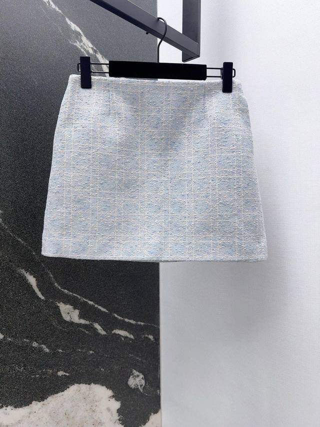 Cd 25Ss 早秋新品Miss D限定冰川蓝戴妃藤格纹经典半裙 开发定制立体编织粗花呢面料立体挺阔 减龄气质经典A字版型巨百搭上身显瘦又高挑 财阀千金高级Ba